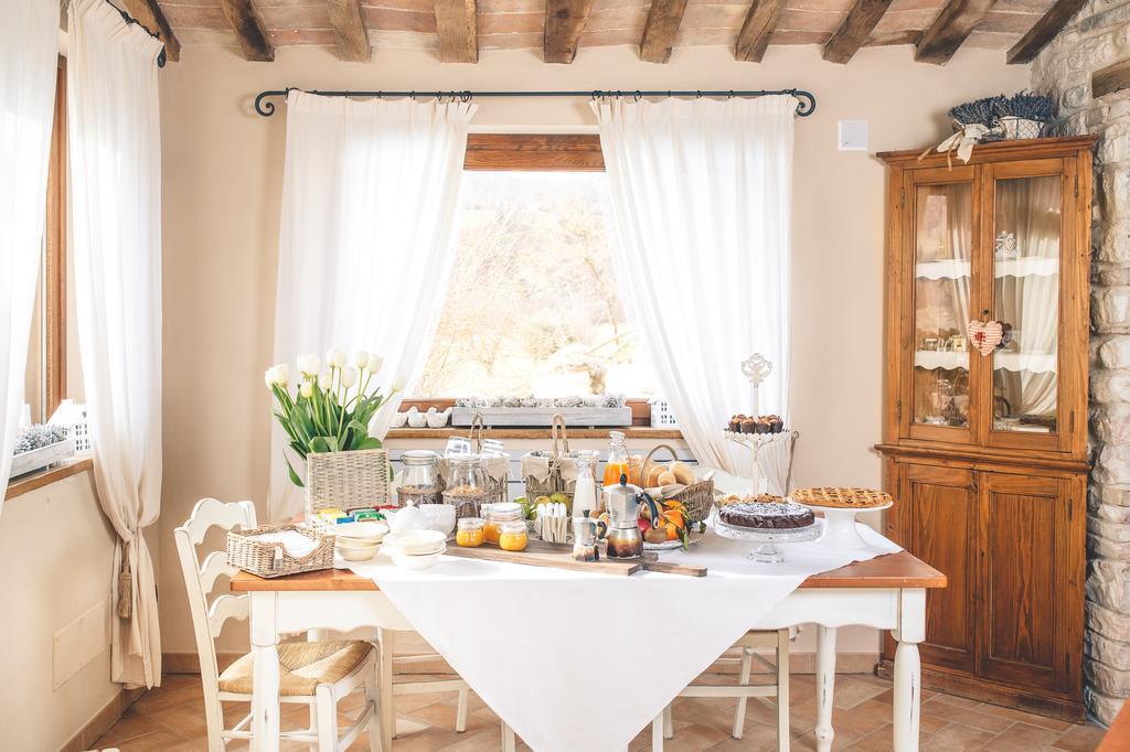 Agriturismo Casal San Sergio 포솜브로네 외부 사진